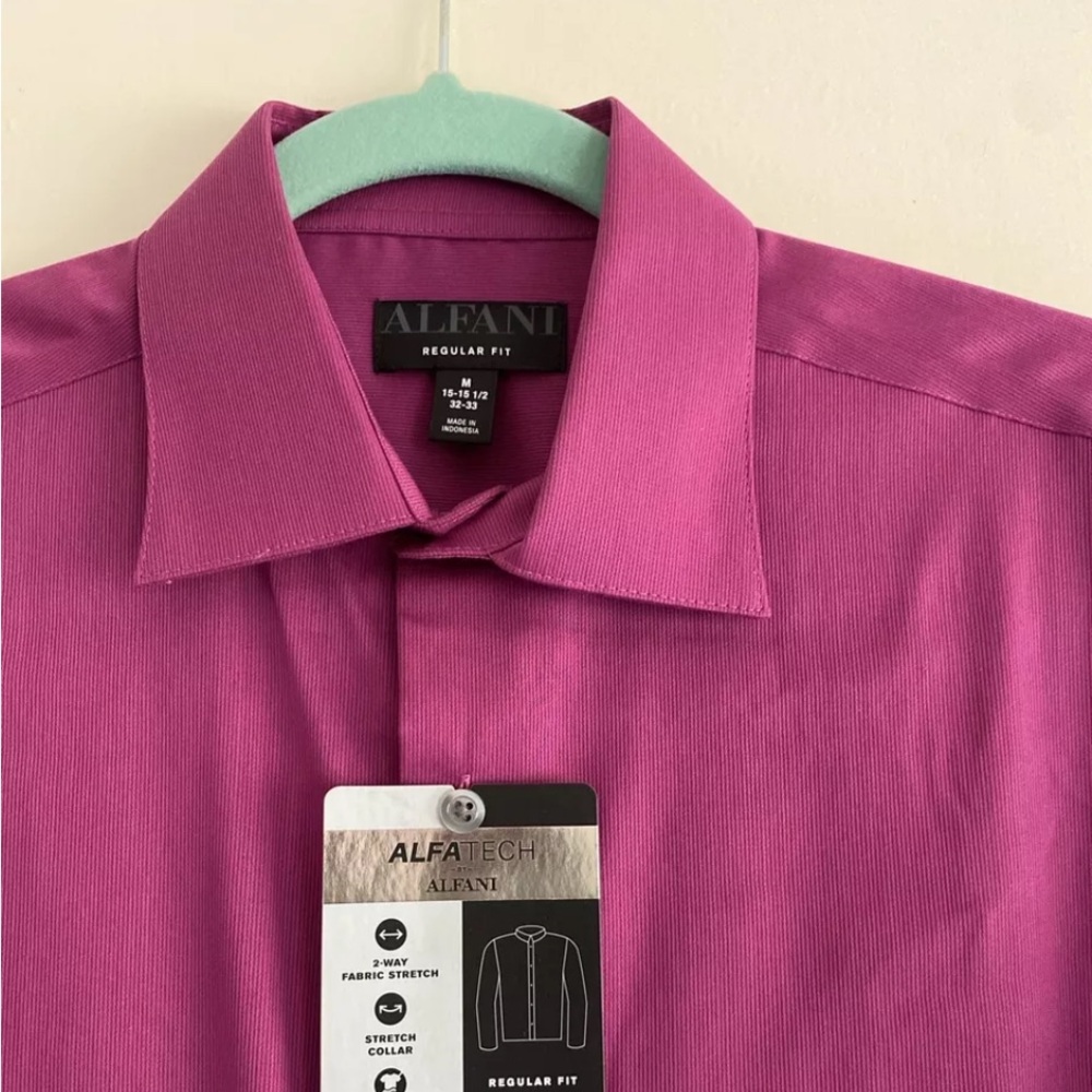 Alfani Mens Regular Fit Performance dress shirt Neck Fuchsia M 15-15.5 /
32/33